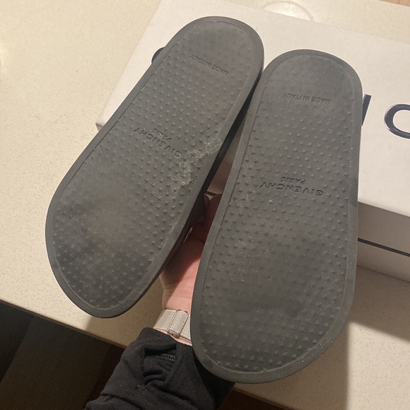 Givenchy Pool Slides - Picture 3 of 4